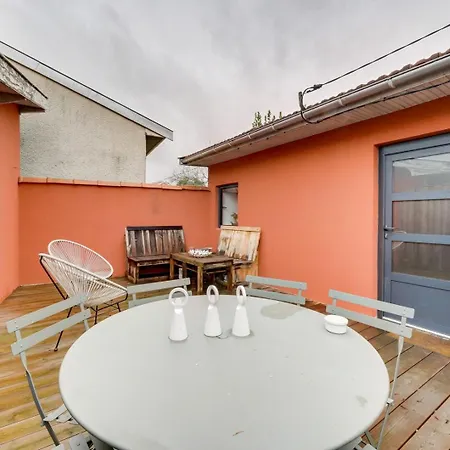 Guest house Lovely House Bordeaux 3*